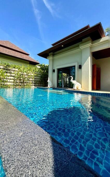 Balinese Pool Villa At Baan Bua, Nai Harn Rawai Exterior photo