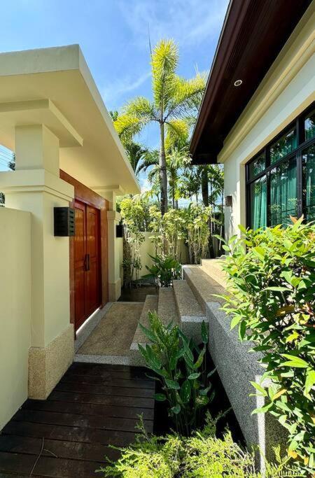 Balinese Pool Villa At Baan Bua, Nai Harn Rawai Exterior photo