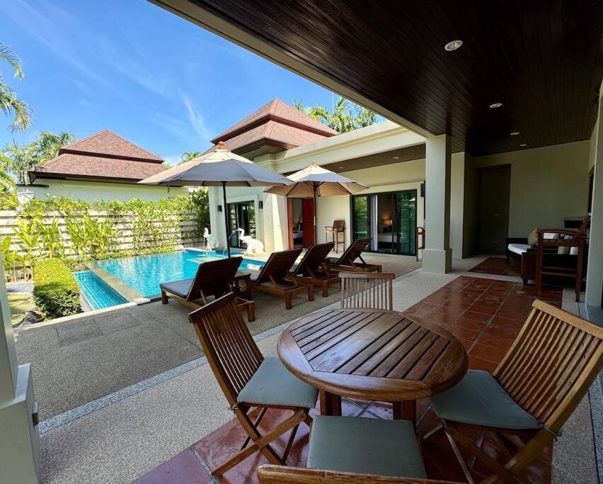 Balinese Pool Villa At Baan Bua, Nai Harn Rawai Exterior photo